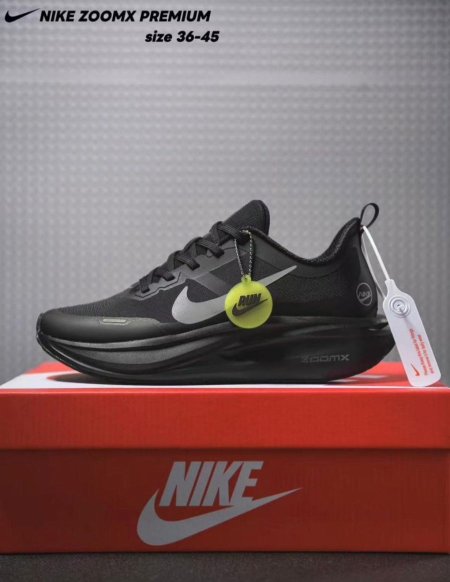 NIKE ZOOMX اسود سادا اصلي - KRO1