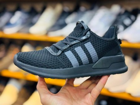 اديدس دبدوب أسود/سكني