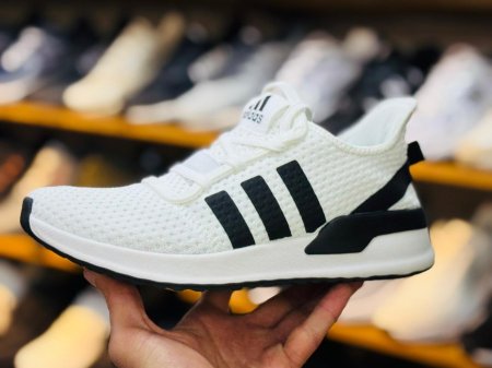 اديدس دبدوب ابيض