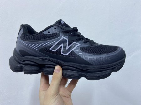 نيو بلانس 2000/ اسود