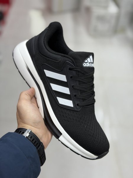 اديدس/ اسود / ابيض / ld-1l