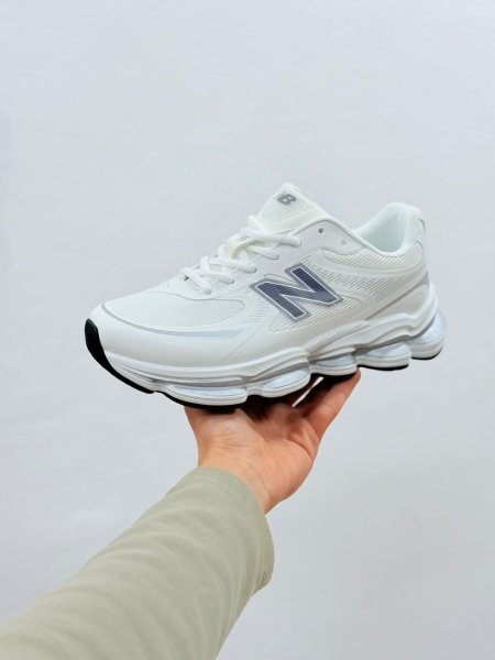 نيو بلانس / ابيض/ سادا / 2000 -ROL - 814